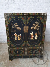 Старинный комод с инкрустацией и росписью код. BE4135636