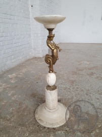 Старинная подставка с бронзовой мифологической фигурой код. BE4129548