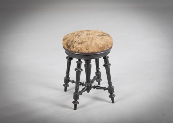 Антикварный круглый табурет код. RM4165811