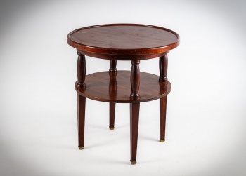 Старинный двухъярусный столик из красного дерева код. RM4161600