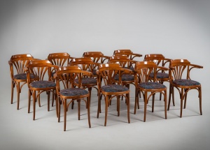 картинка Старинные стулья (12 шт.) из гнутой древесины с сиденьями в тканевой обивке салоне старинных вещей "Шебби" являющийся официальным дистрибьютором в России и Беларуси