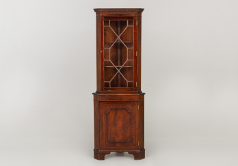 Старинный угловой посудный шкаф код. RM53979