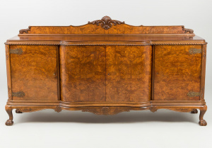 картинка Старинный комод салоне старинных вещей "Шебби" являющийся официальным дистрибьютором в России и Беларуси