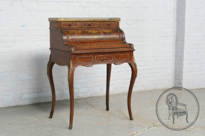 картинка Антикварное бюро салоне старинных вещей "Шебби" являющийся официальным дистрибьютором в России и Беларуси