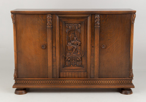 картинка Старинный комод салоне старинных вещей "Шебби" являющийся официальным дистрибьютором в России и Беларуси