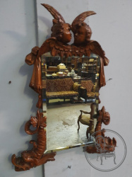 Антикварное зеркало из ореха с короной в виде ангелочков код. BE107532