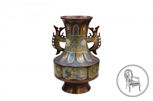 картинка Антикварная ваза салоне старинных вещей "Шебби" являющийся официальным дистрибьютором в России и Беларуси