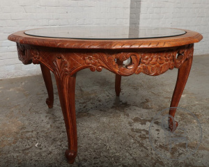 картинка Антикварный столик из дуба с ротангом салоне старинных вещей "Шебби" являющийся официальным дистрибьютором в России и Беларуси