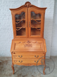 Старинный посудный шкаф из дуба с флористической резьбой код. BE4096763
