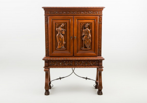 картинка Старинный комод салоне старинных вещей "Шебби" являющийся официальным дистрибьютором в России и Беларуси