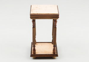 картинка Старинная подставка салоне старинных вещей "Шебби" являющийся официальным дистрибьютором в России и Беларуси