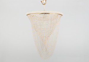 картинка Старинная люстра салоне старинных вещей "Шебби" являющийся официальным дистрибьютором в России и Беларуси