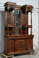 Антикварный ореховый буфет с зеркалом код. BE6742