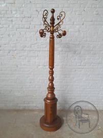 Старинная ореховая вешалка для холла код. BE4165256
