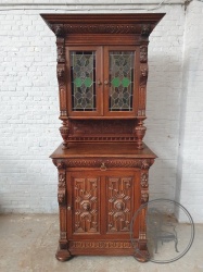 Антикварный дубовый буфет с витражами код. BE4160191