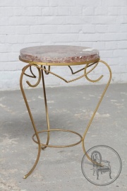 Старинный приставной столик с витиеватыми опорами код. BE4097479