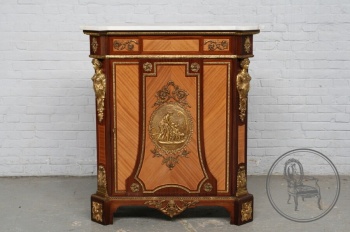 Старинный комод из палисандра с бронзовой отделкой в стиле Людовика XV код. BE4131576