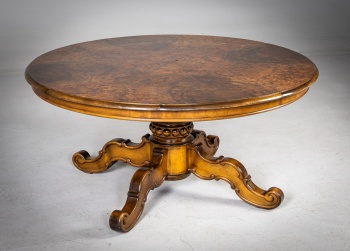 Старинный круглый стол со шпоном корня ореха код.&nbsp;RM4165873