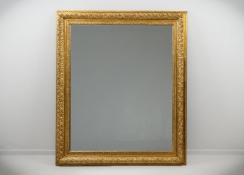 Старинное зеркало в деревянной раме код. RM4163722