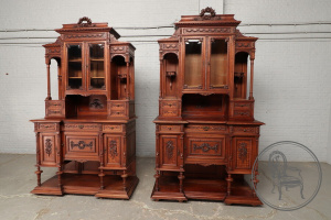 картинка Антикврные буфеты из ореха (2 шт.) в стиле Людовика XVI с открытым низом и боковыми полками салоне старинных вещей "Шебби" являющийся официальным дистрибьютором в России и Беларуси