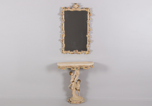 картинка Антикварный консольный столик с зеркалом салоне старинных вещей "Шебби" являющийся официальным дистрибьютором в России и Беларуси