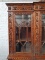 Антикварная витрина с ажурной узорчатой резьбой код. BE4097751 фото 1