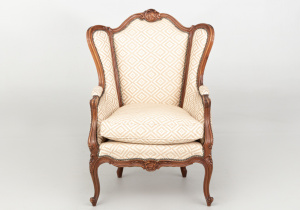 картинка Старинное кресло салоне старинных вещей "Шебби" являющийся официальным дистрибьютором в России и Беларуси