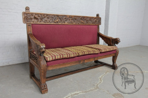 картинка Антикварная скамья салоне старинных вещей "Шебби" являющийся официальным дистрибьютором в России и Беларуси