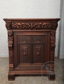 Антикварный комод с живописной резьбой в античном стиле код. BE4101746