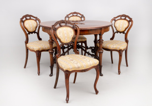 картинка Антикварная мебель для столовой салоне старинных вещей "Шебби" являющийся официальным дистрибьютором в России и Беларуси