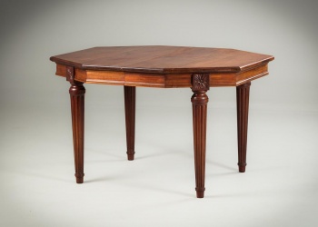 Антикварный стол из красного дерева восьмигранной формы код.&nbsp;RM4115436