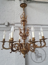 Старинная бронзовая люстра, декорированная литыми цветами код. BE4097769