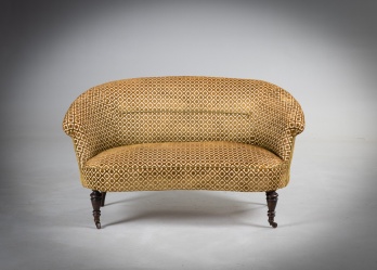 Антикварный двухместный диван с каркасом из березы код. RM4165715