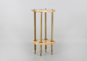 картинка Старинная подставка салоне старинных вещей "Шебби" являющийся официальным дистрибьютором в России и Беларуси