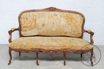 Антикварное канапе из ореха в стиле рококо с гобеленовой обивкой код. BE8861