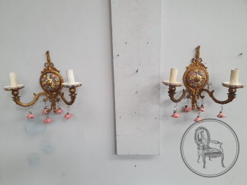 Пара старинных фарфоровых бра с лепниной код. BE4145843