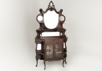 Старинный комод с зеркалом из красного зеркала код. RM4099833