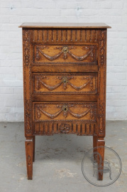 Антикварный комод код. BE6280