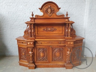 Антикварный ореховый буфет с искусной резьбой код. BE4165293