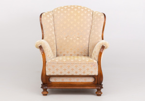 картинка Старинное кресло салоне старинных вещей "Шебби" являющийся официальным дистрибьютором в России и Беларуси