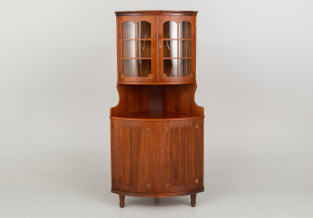 Старинный угловой посудный шкаф код. RM48081