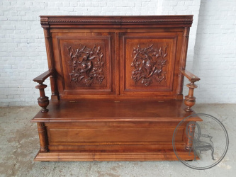 Антикварная скамья в классическом стиле с цветочно-растительной резьбой код. BE107487