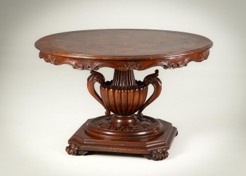  Антикварный стол из красного дерева с ногой в виде античной вазы код. RM4123100
