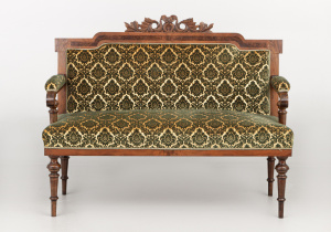 картинка Старинная скамья салоне старинных вещей "Шебби" являющийся официальным дистрибьютором в России и Беларуси