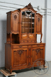 Аникварный буфет в стиле рококо с фигурными стеклами код. BE107406