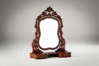 Старинное поворотное зеркало в раме из красного дерева код. RM4111016