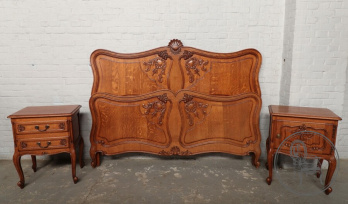 Антикварная кровать и 2 тумбочки код. BE91346