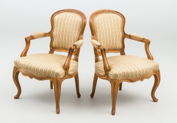 Старинные кресла (2 шт.) код. RM28576