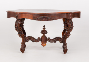 картинка Антикварный стол салоне старинных вещей "Шебби" являющийся официальным дистрибьютором в России и Беларуси