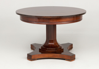 Старинный столик код. RM71685